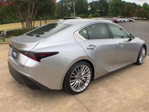 Used 2025 Lexus IS 300 image 8