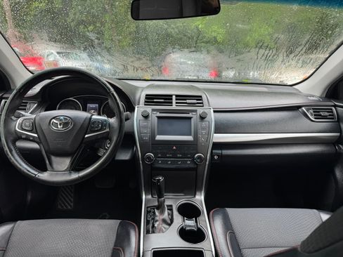 Used 2017 Toyota Camry SE Sedan FWD image 17