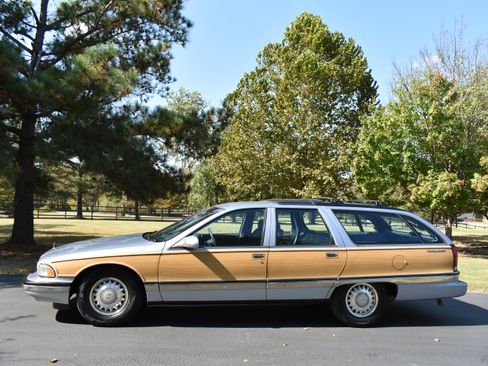 Used 1994 Buick Roadmaster Estate image 3