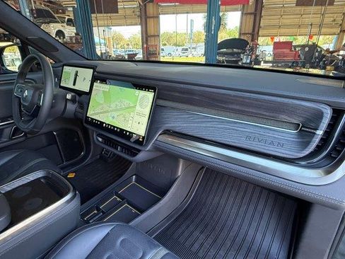 Used 2023 Rivian R1T Adventure image 12