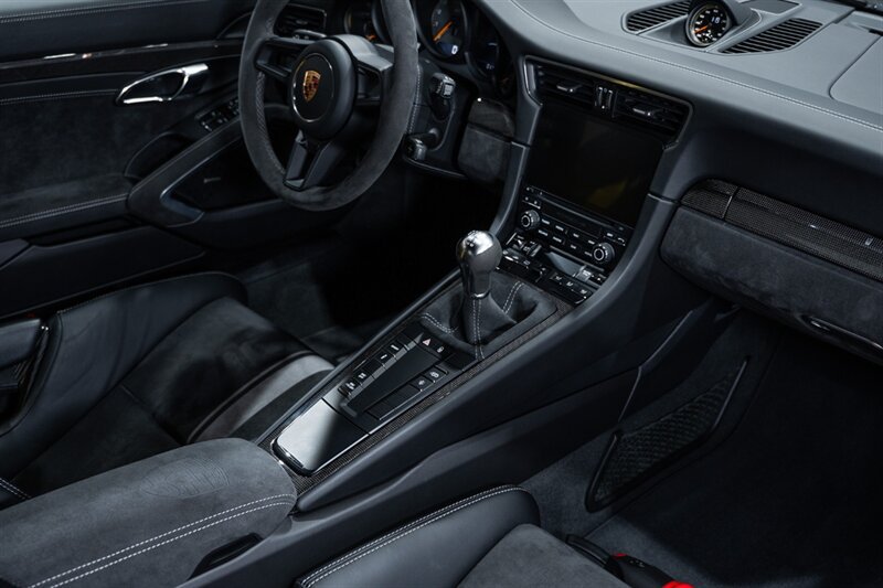 Used 2018 Porsche 911 GT3 RWD image 55