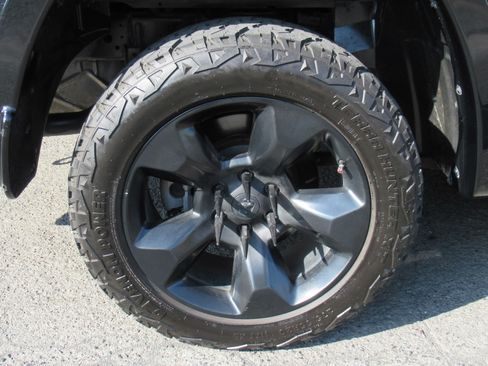 Used 2019 RAM 1500 Big Horn image 23