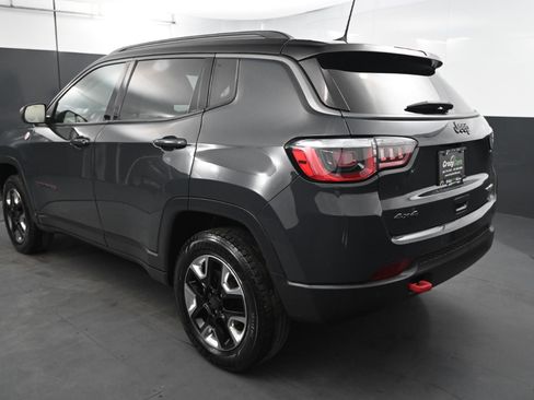 Used 2018 Jeep Compass Trailhawk image 4