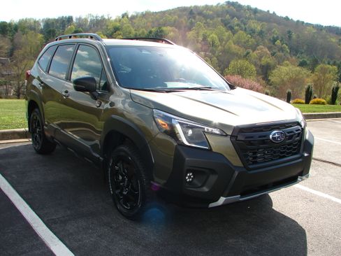 Used 2025 Subaru Forester Wilderness image 15