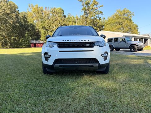 Used 2017 Land Rover Discovery Sport HSE image 2