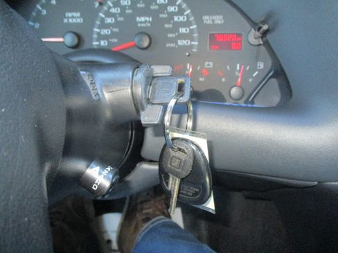 Used 1997 Chevrolet Camaro RS image 41