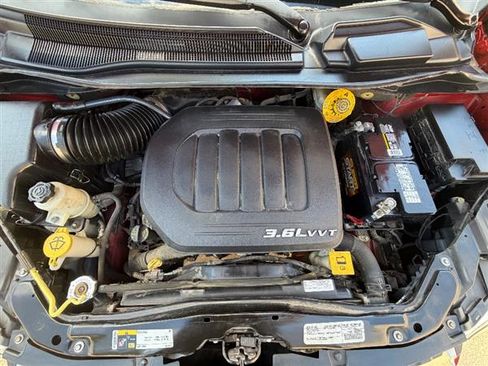 Used 2016 Dodge Grand Caravan American Value Package FWD image 11