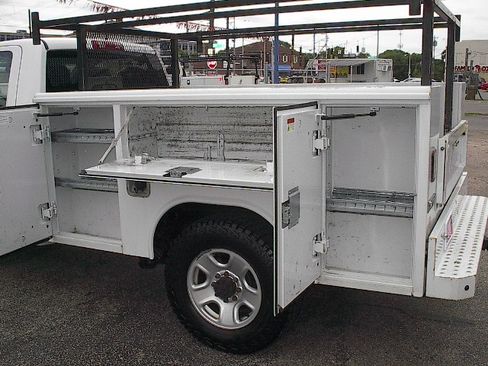 Used 2020 RAM 2500 Tradesman RWD image 9