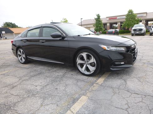 Used 2018 Honda Accord 1.5T Touring image 4
