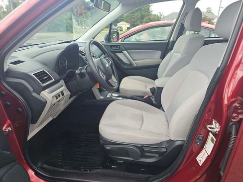 Used 2018 Subaru Forester 2.5i AWD/4WD image 2