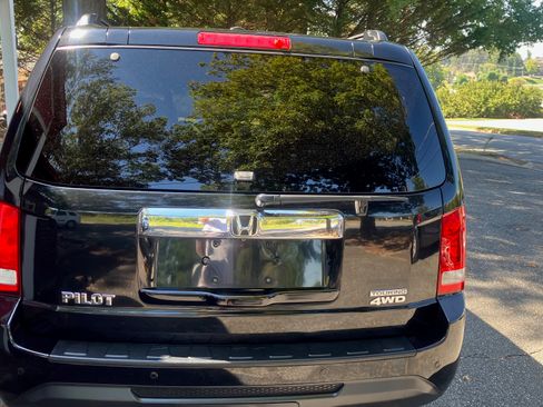 Used 2012 Honda Pilot 4WD Touring image 5
