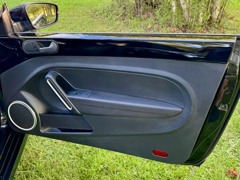 Used 2013 Volkswagen Beetle TDI Convertible FWD image 51