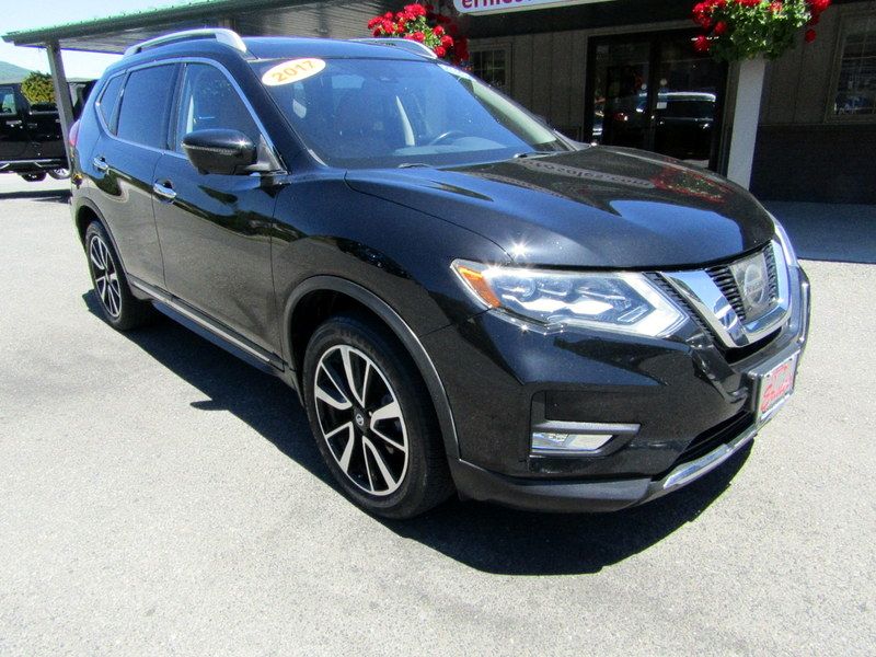 Used 2017 Nissan Rogue AWD image 2