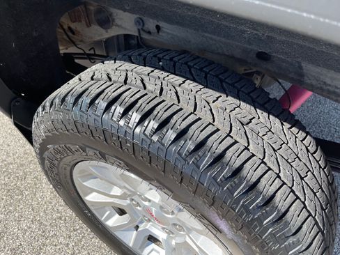 Used 2018 GMC Sierra 1500 SLE image 14
