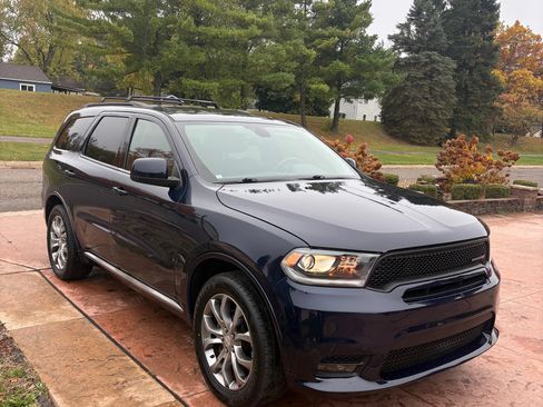 Used 2018 Dodge Durango SXT image 1