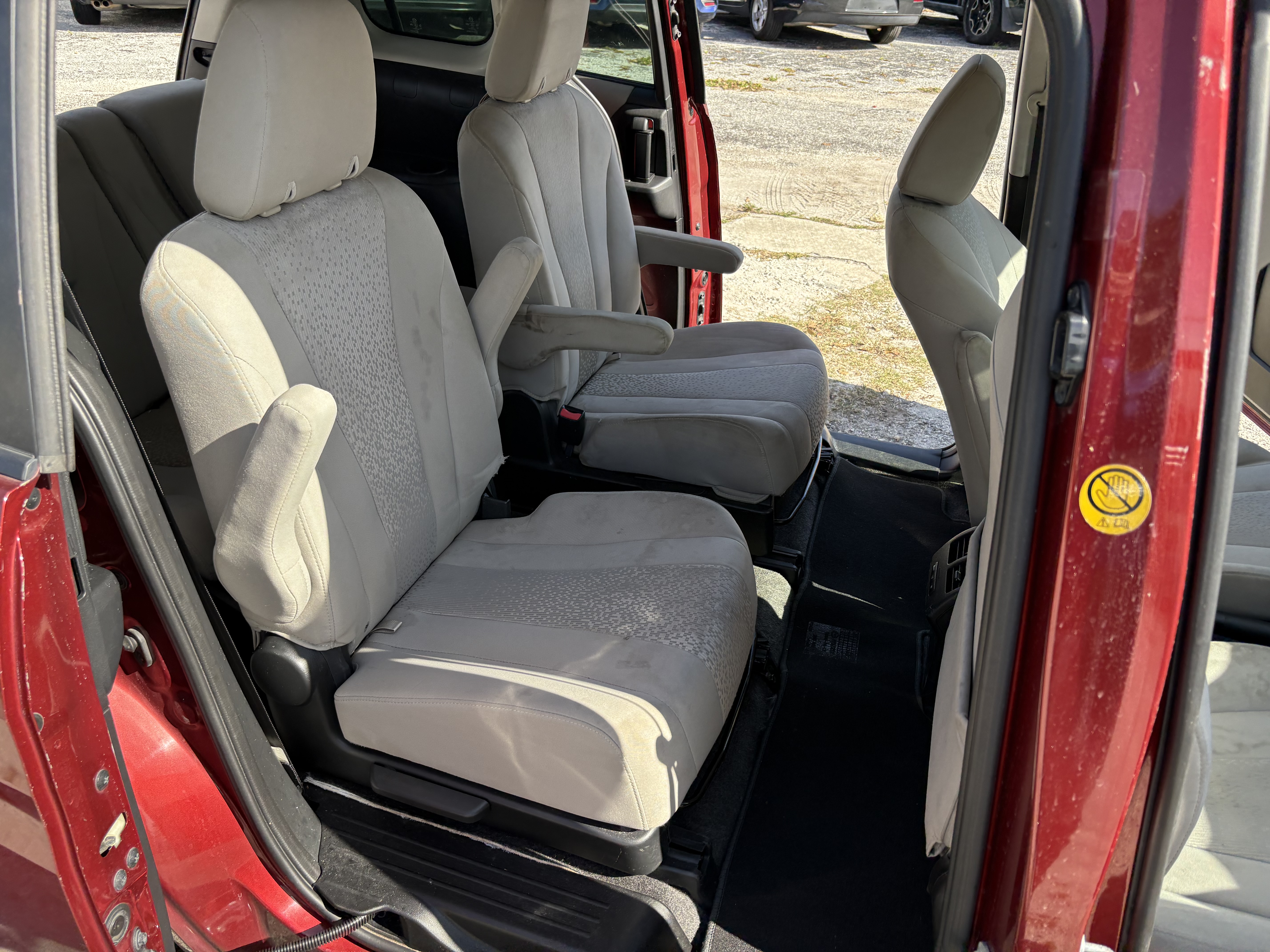 Used 2012 MAZDA MAZDA5 Sport FWD image 8