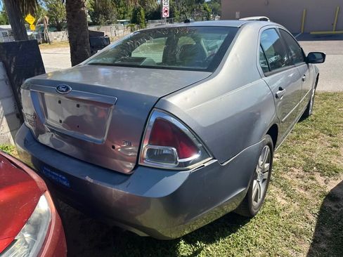 Used 2007 Ford Fusion SE FWD image 4
