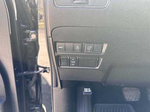 Used 2023 Nissan Armada Platinum AWD/4WD image 12