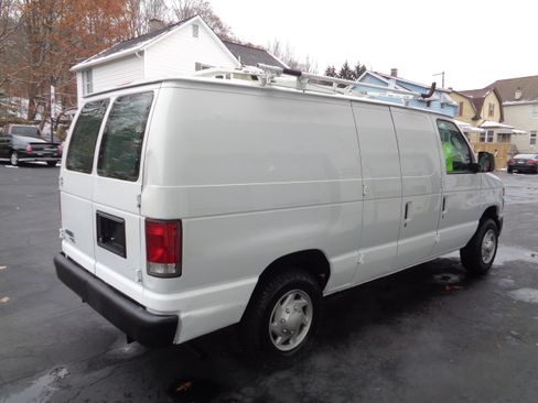 Used 2013 Ford E-150 and Econoline 150 image 2