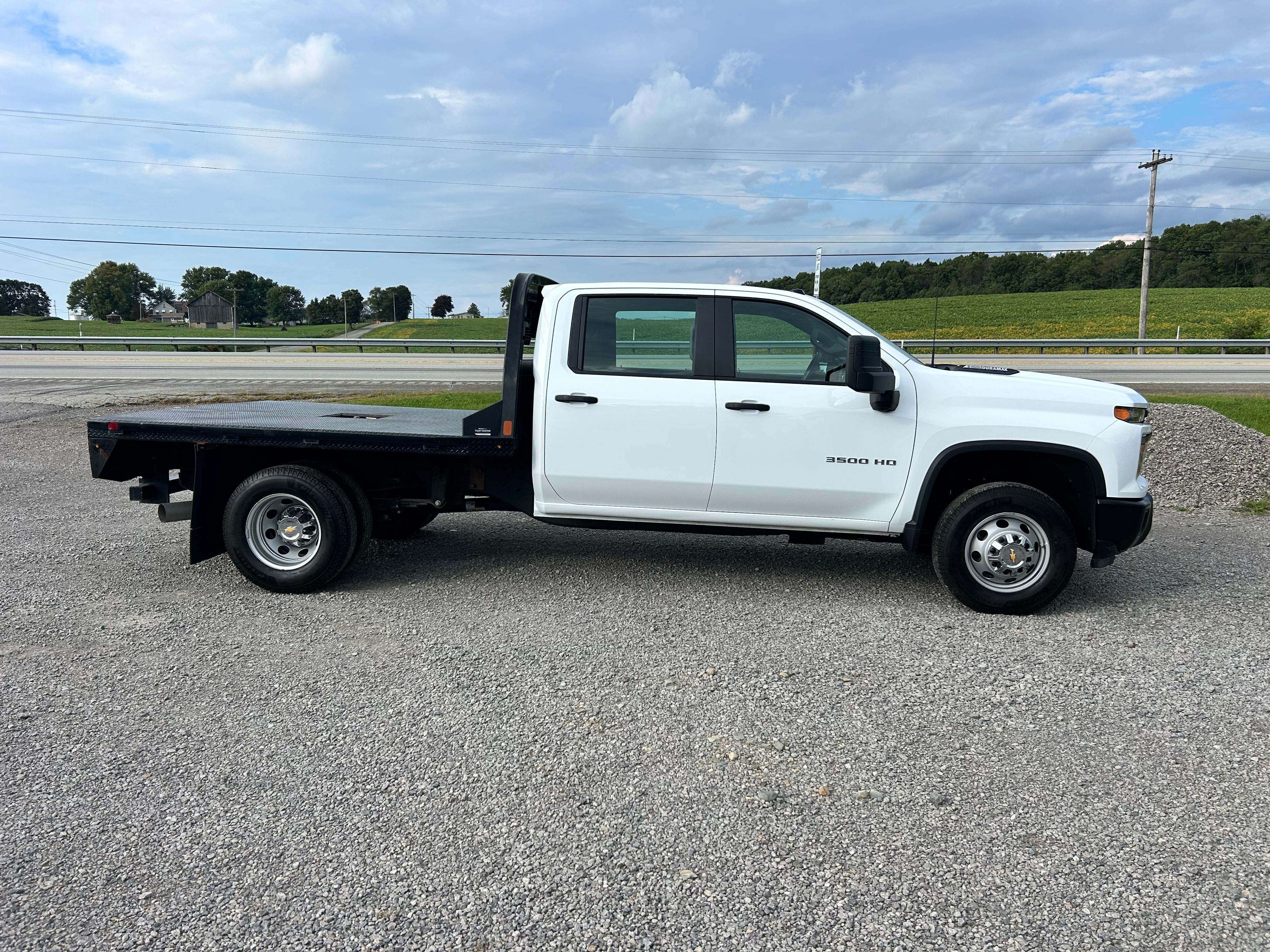 Used 2025 Chevrolet Silverado 3500 4x4 Crew Cab W/T image 2