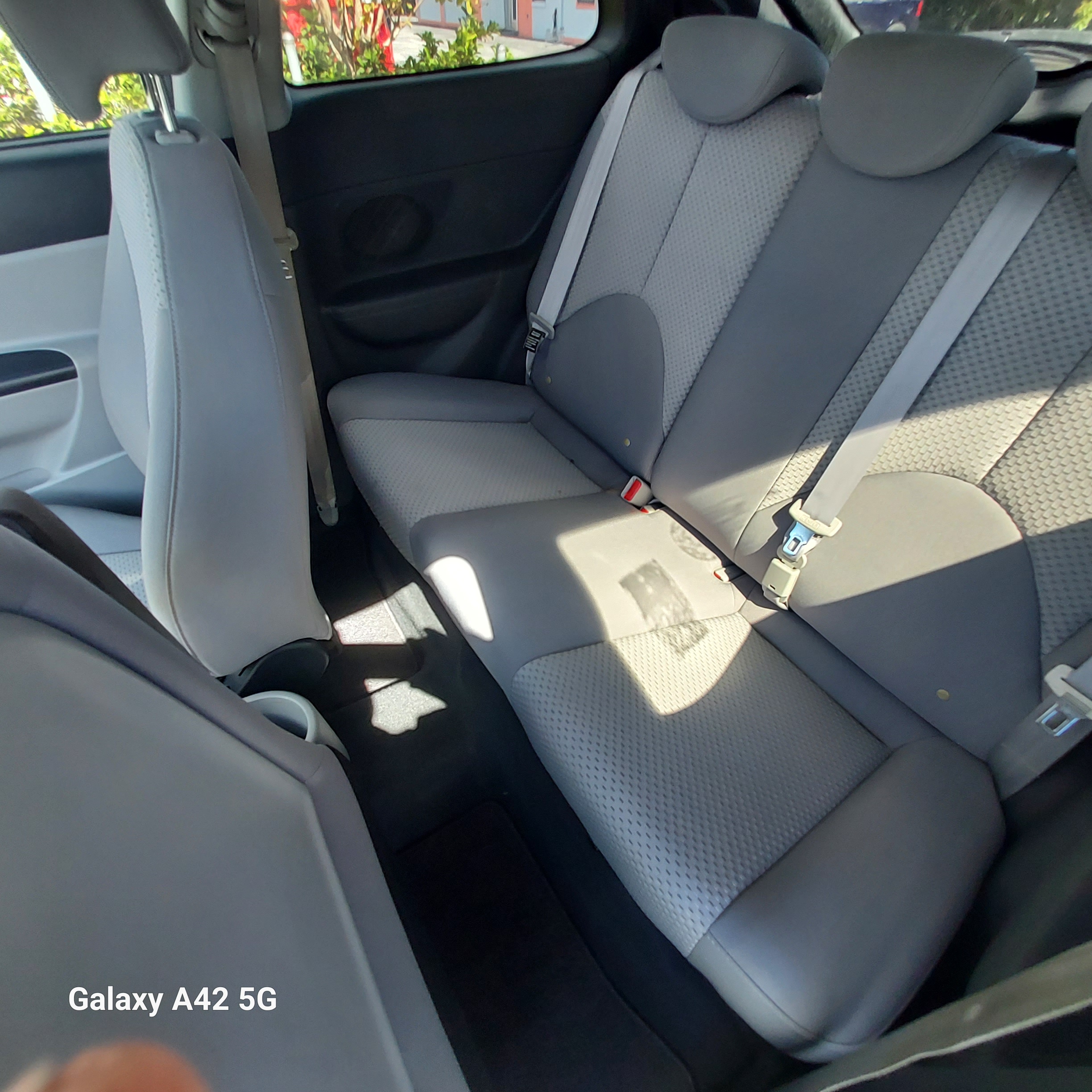 Used 2010 Hyundai Accent Hatchback FWD image 6