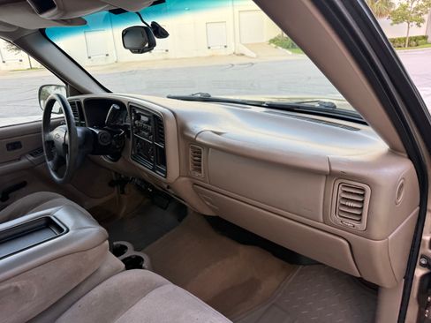 Used 2004 Chevrolet Silverado 2500 LS RWD image 78