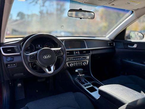 Used 2018 Kia Optima LX image 5