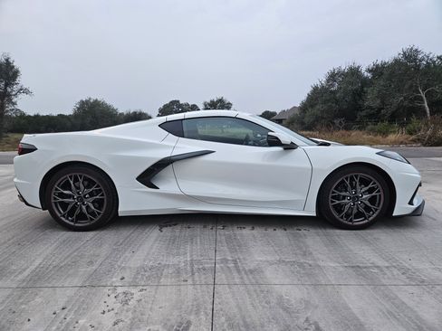 Used 2025 Chevrolet Corvette w/1LT image 6