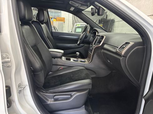 Used 2015 Jeep Grand Cherokee Altitude image 13