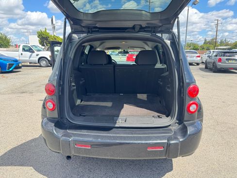 Used 2011 Chevrolet HHR LT image 24