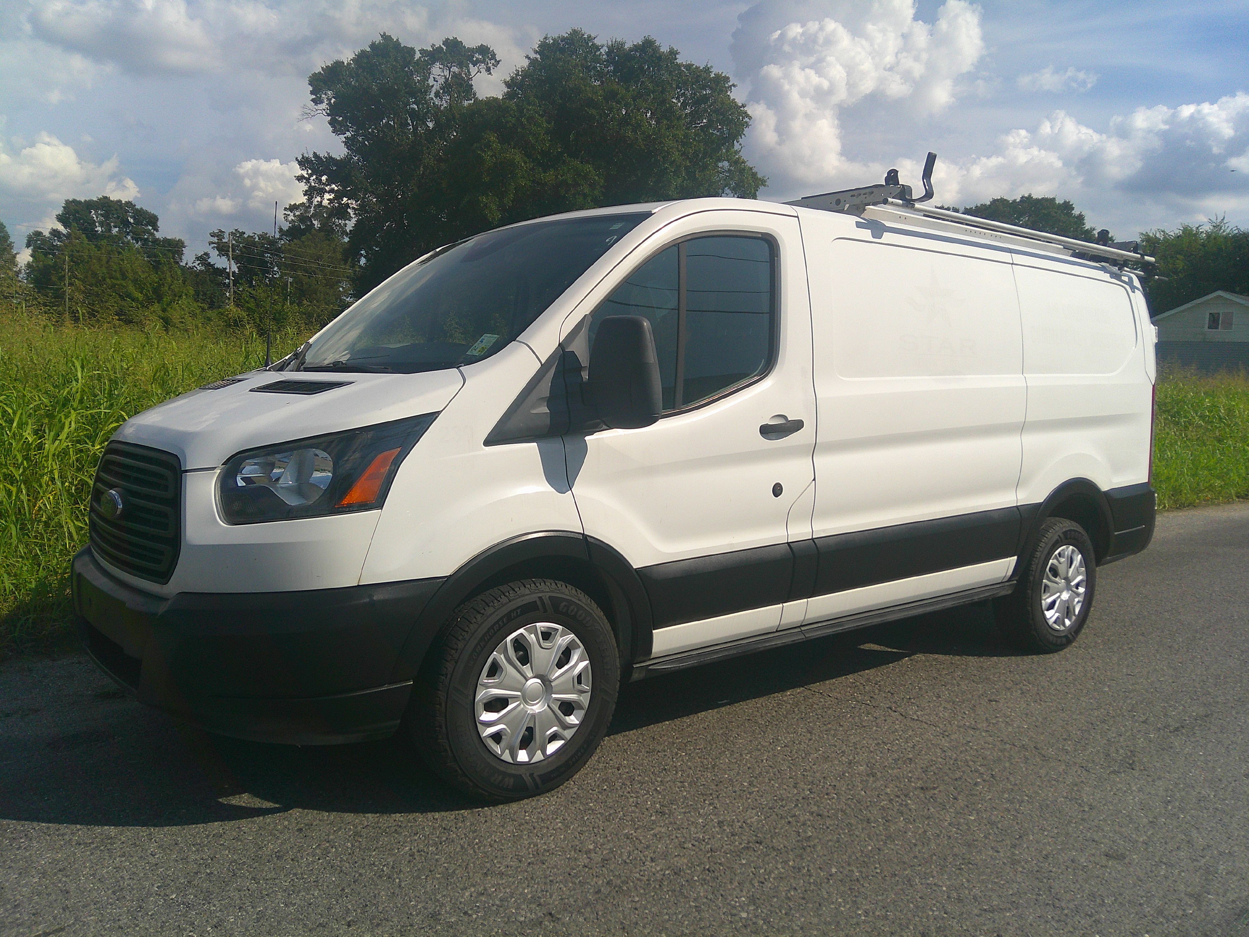 Used 2019 Ford Transit 150 XL RWD image 4