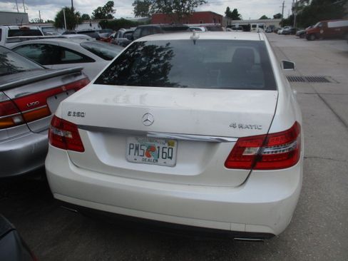 Used 2013 Mercedes-Benz E 350 4MATIC Sedan image 5