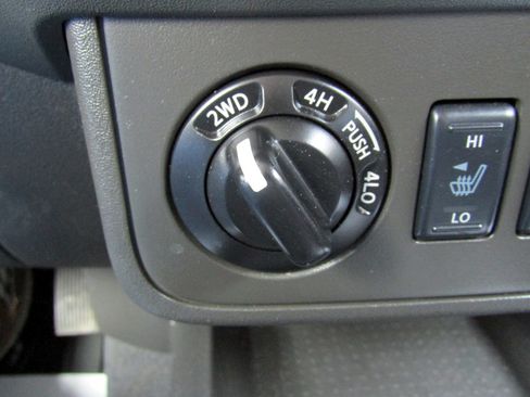 Used 2019 Nissan Frontier PRO-4X image 20