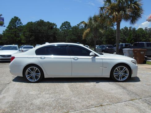 Used 2012 BMW 750Li w/ M-Sport Package RWD image 1