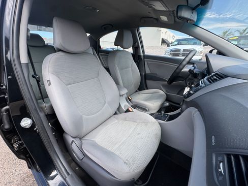 Used 2016 Hyundai Accent SE Sedan FWD image 17
