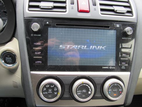 Used 2015 Subaru XV Crosstrek 2.0i Limited image 17