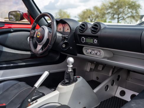 Used 2005 Lotus Elise image 25