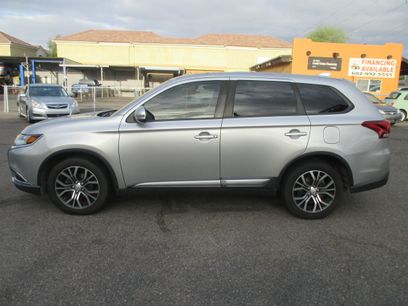 Used 2018 Mitsubishi Outlander SE w/ Tech Package