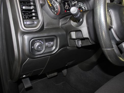 Used 2019 RAM 3500 Tradesman image 27