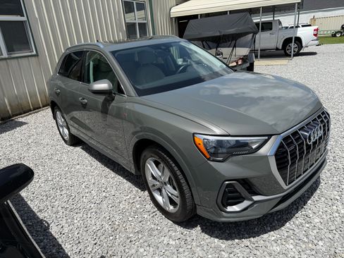 Used 2020 Audi Q3 quattro 2.0T Premium w/ S Line AWD/4WD image 6