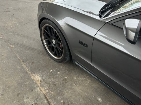 Used 2011 Ford Mustang GT Premium image 37