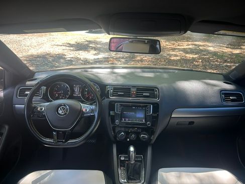 Used 2016 Volkswagen Jetta Sport Sedan FWD image 18