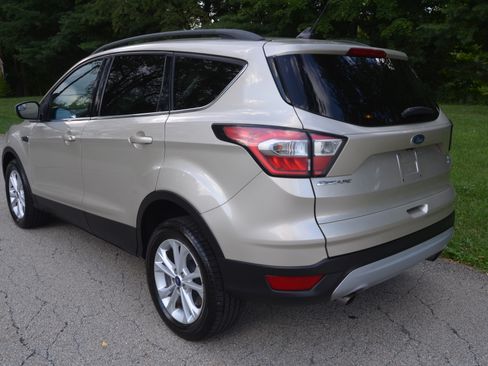 Used 2018 Ford Escape 4WD SE image 3