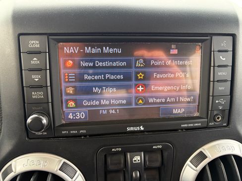 Used 2015 Jeep Wrangler 4WD Unlimited Sahara image 4