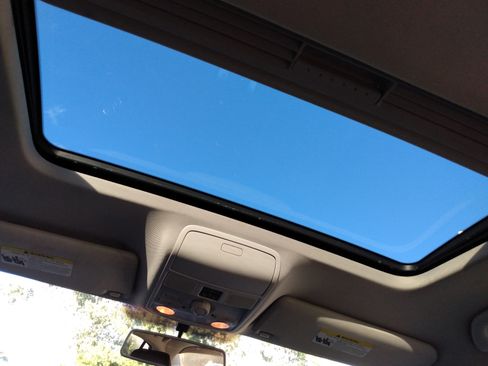 Used 2010 Volkswagen Jetta image 15