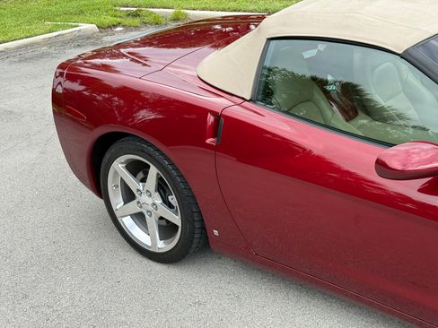 Used 2006 Chevrolet Corvette Convertible RWD image 67