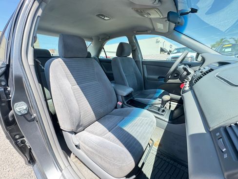 Used 2005 Toyota Camry LE FWD image 17