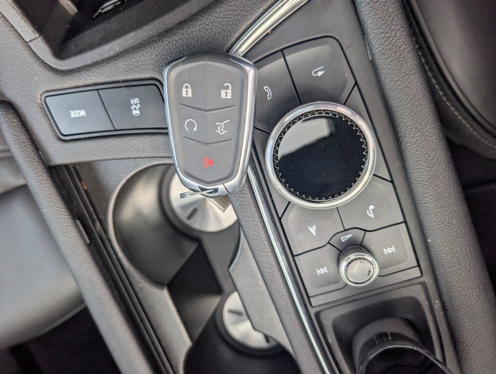 Used 2024 Cadillac XT6 AWD Sport image 16