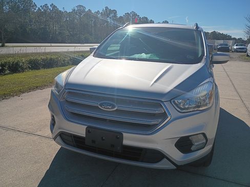 Used 2018 Ford Escape SE image 16