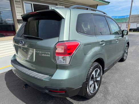Used 2017 Subaru Forester 2.5i Limited AWD/4WD image 6